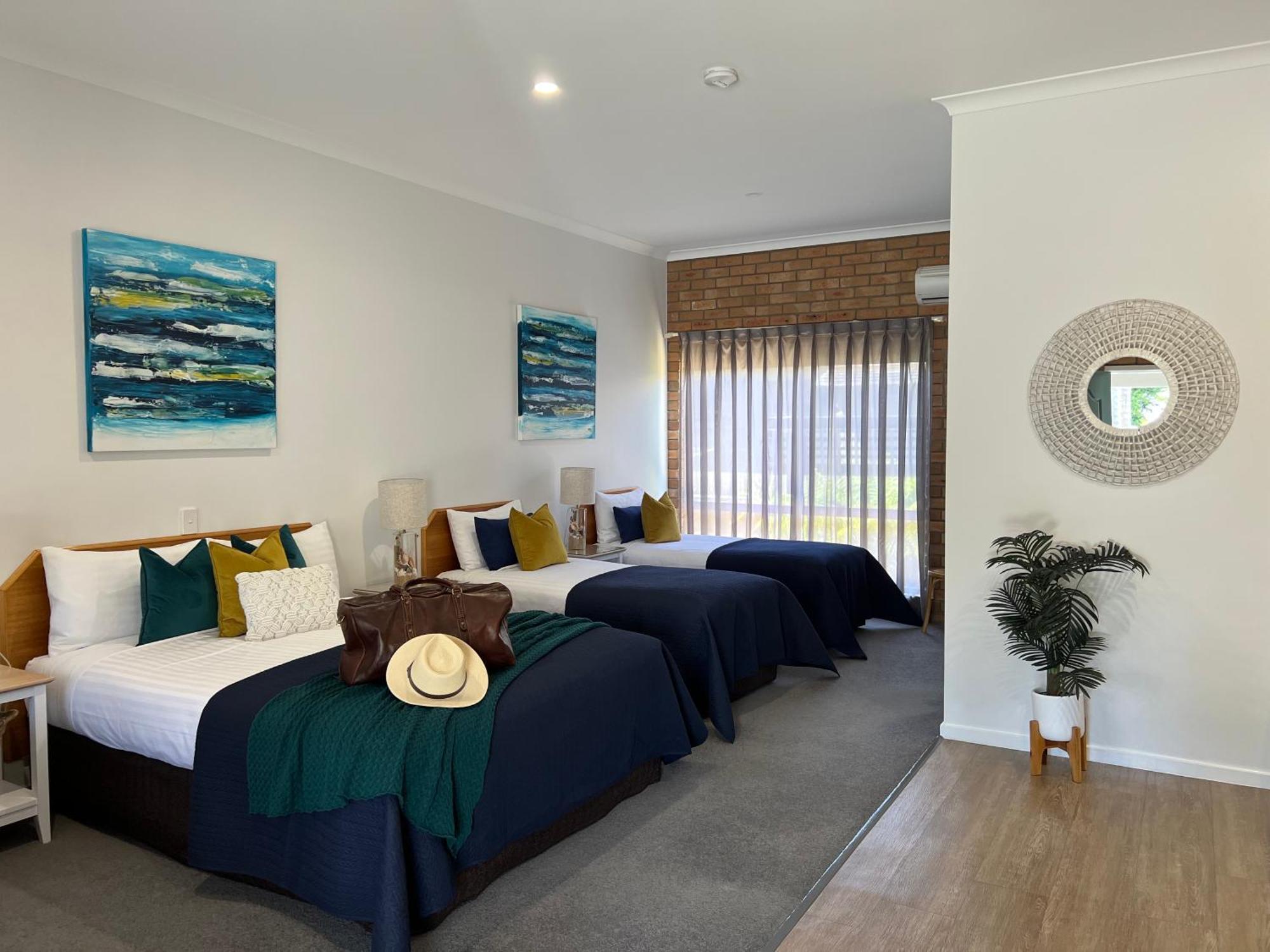 Coastal Waters Motor Inn Lakes Entrance Exterior photo